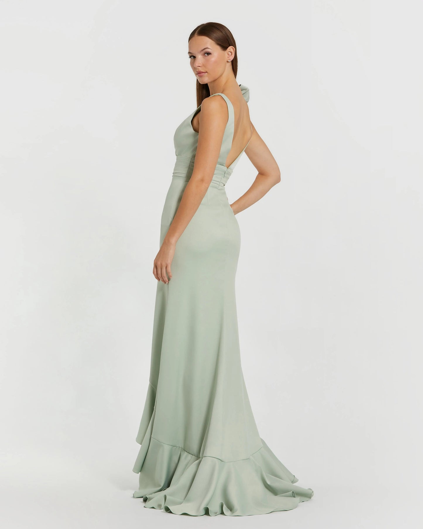 Green Ruffle Trumpet Gown With Bow