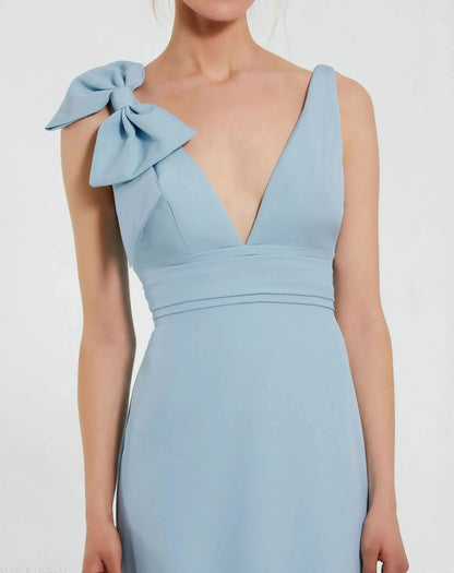 Petite Blue Sleeveless V Neck Bow Detail Mermaid Gown