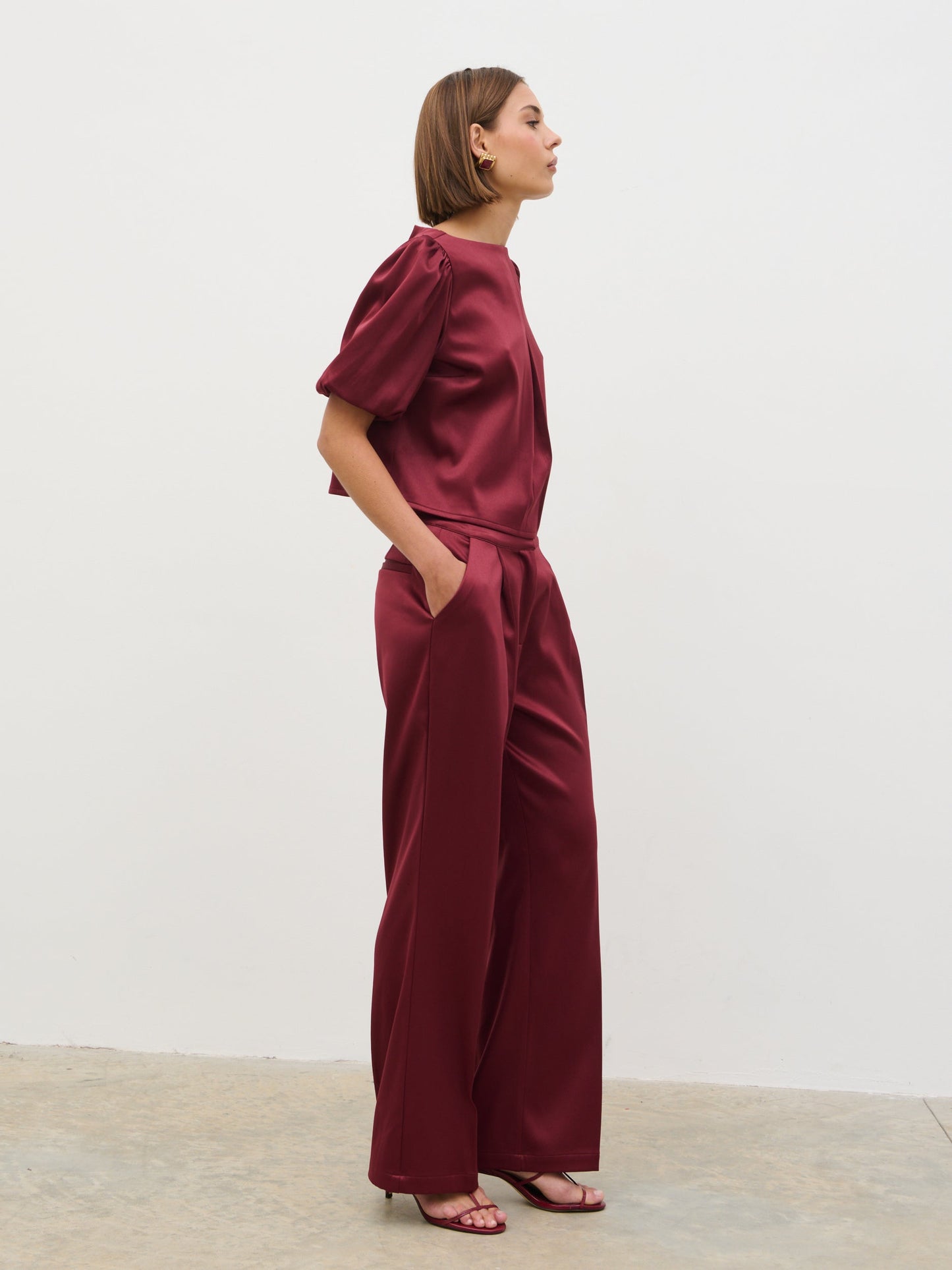 Lorah Puff Sleeve Bonded Satin Top - Wine