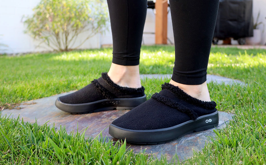Women's OOcoozie Mule Black | Black